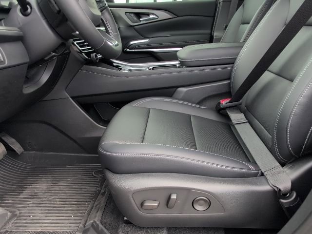 New 2026 Chevrolet Traverse LT w/ Midnight/Sport Edition image 13