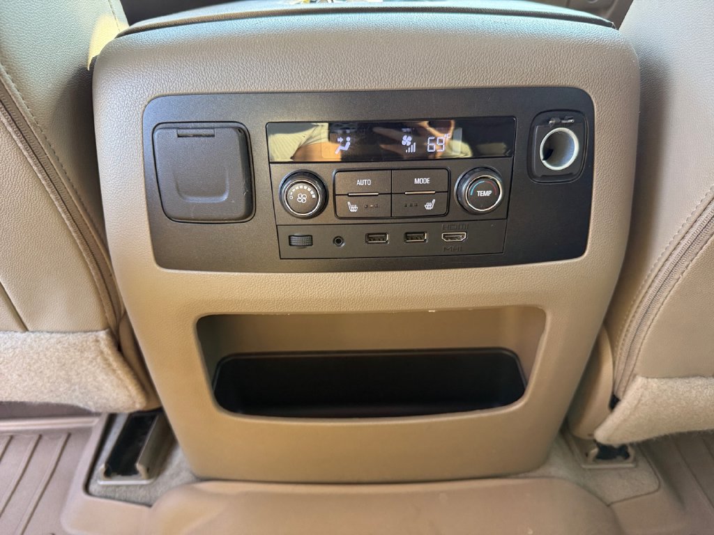 Used 2019 Chevrolet Tahoe Premier AWD/4WD image 36