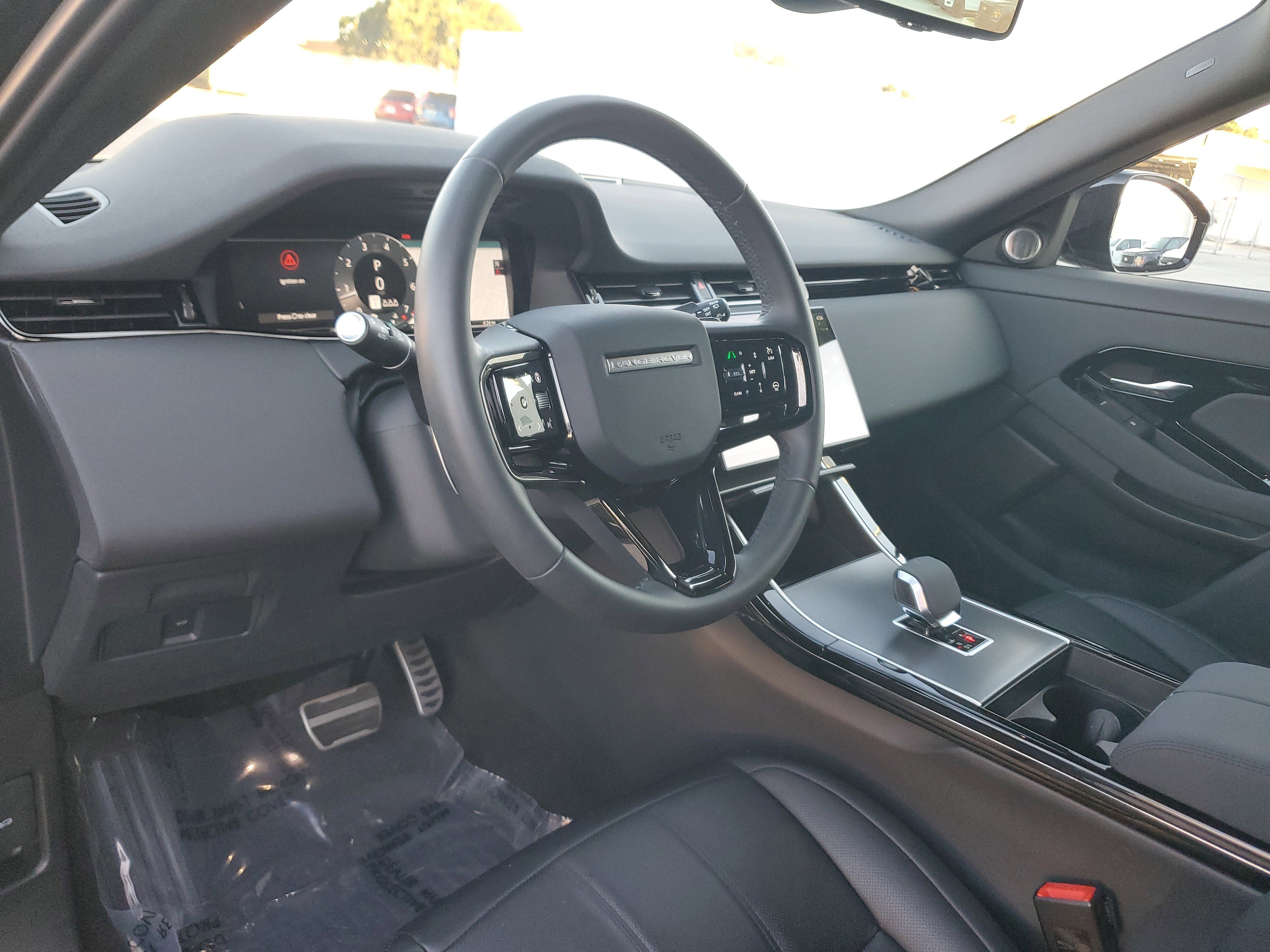 Used 2024 Land Rover Range Rover Evoque Dynamic SE image 9