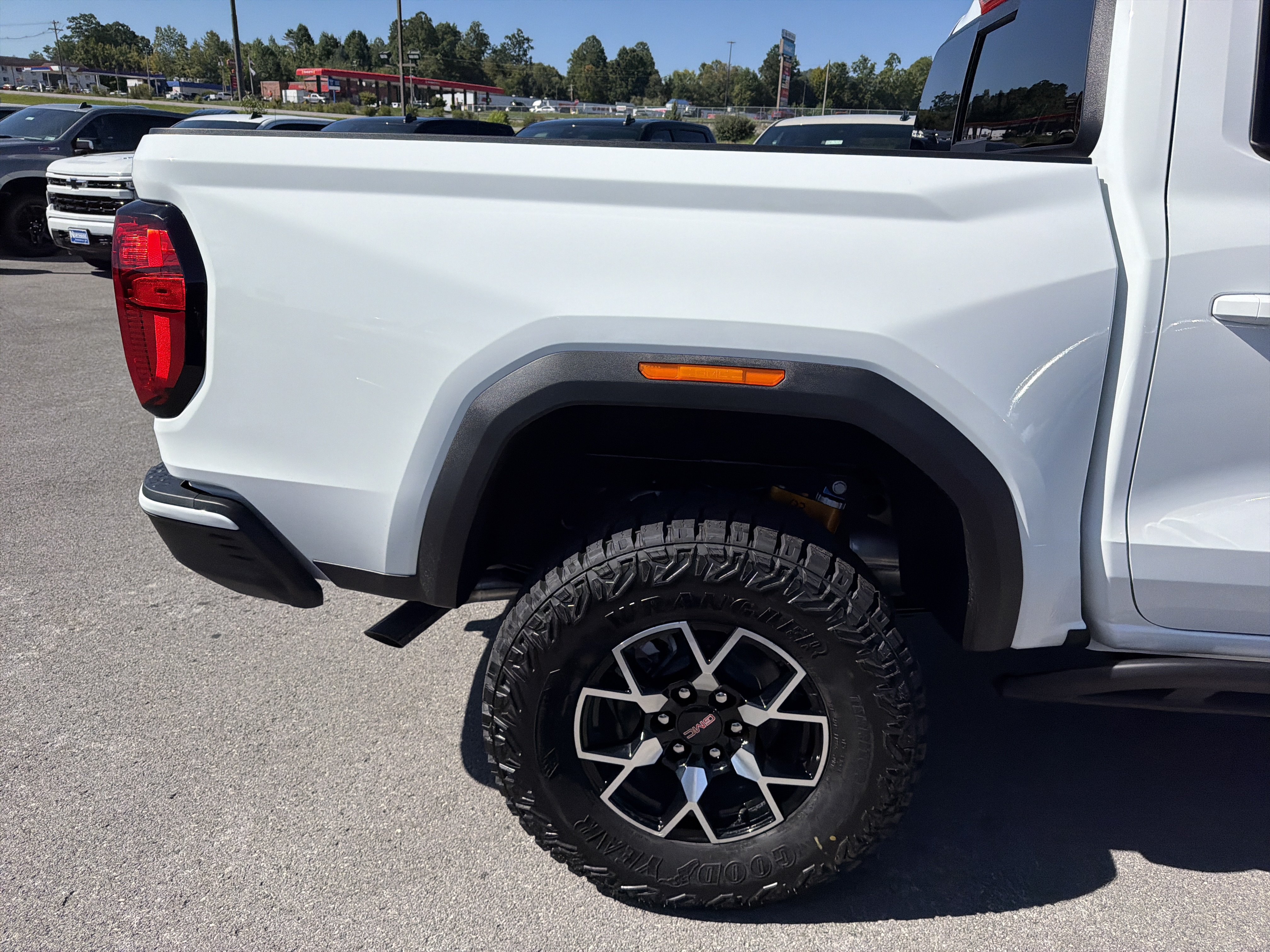 New 2026 GMC Canyon AT4X AWD/4WD image 6