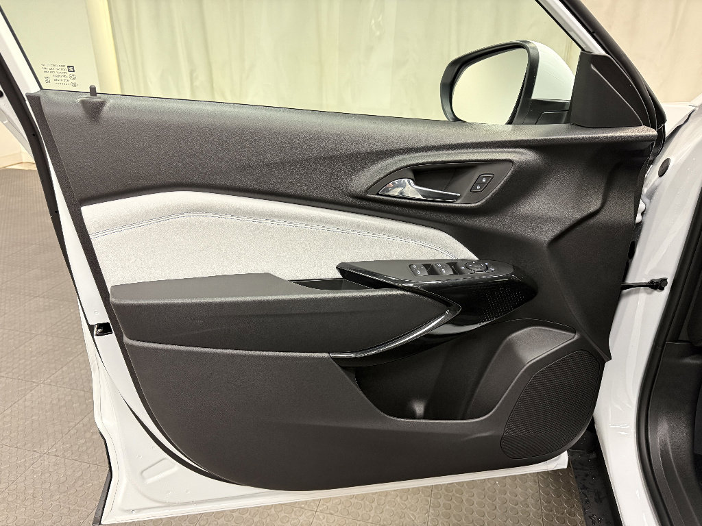 New 2026 Chevrolet Trax LT w/ LT Convenience Package image 24