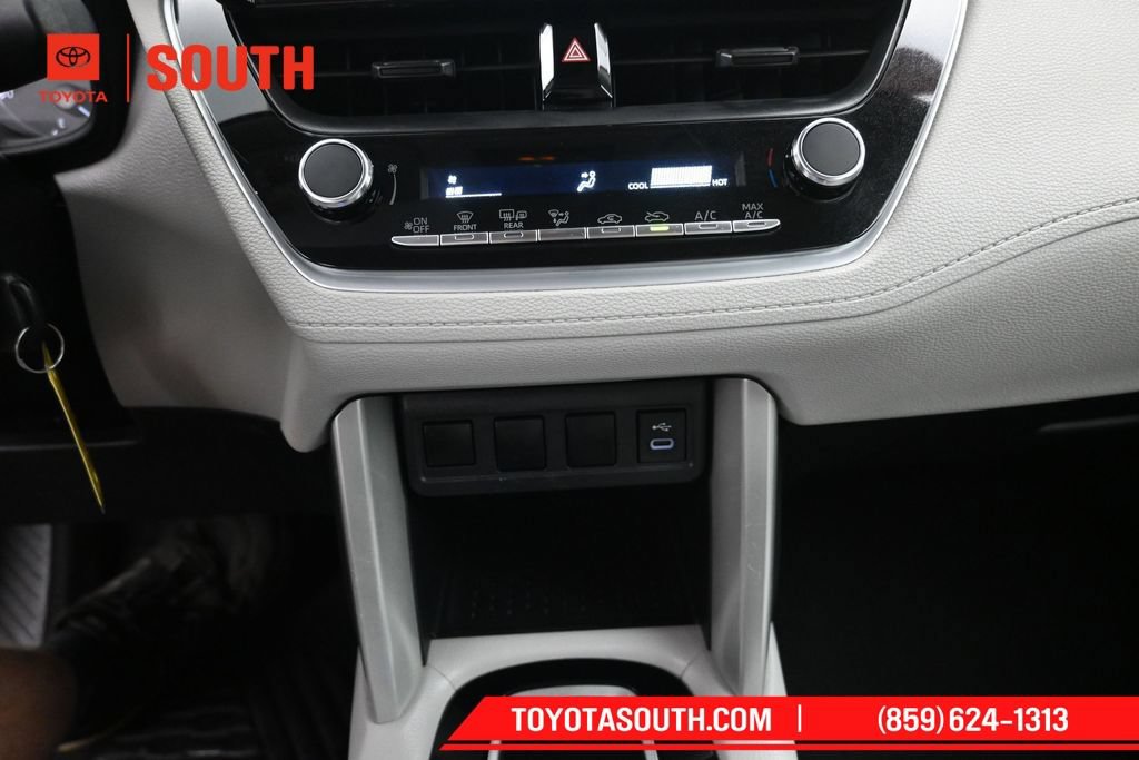 Used 2024 Toyota Corolla Cross L AWD/4WD image 18