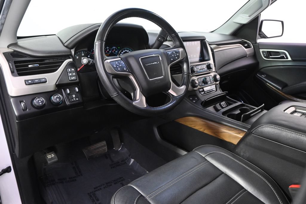 Used 2019 GMC Yukon XL Denali w/ Denali Ultimate Package AWD/4WD image 11