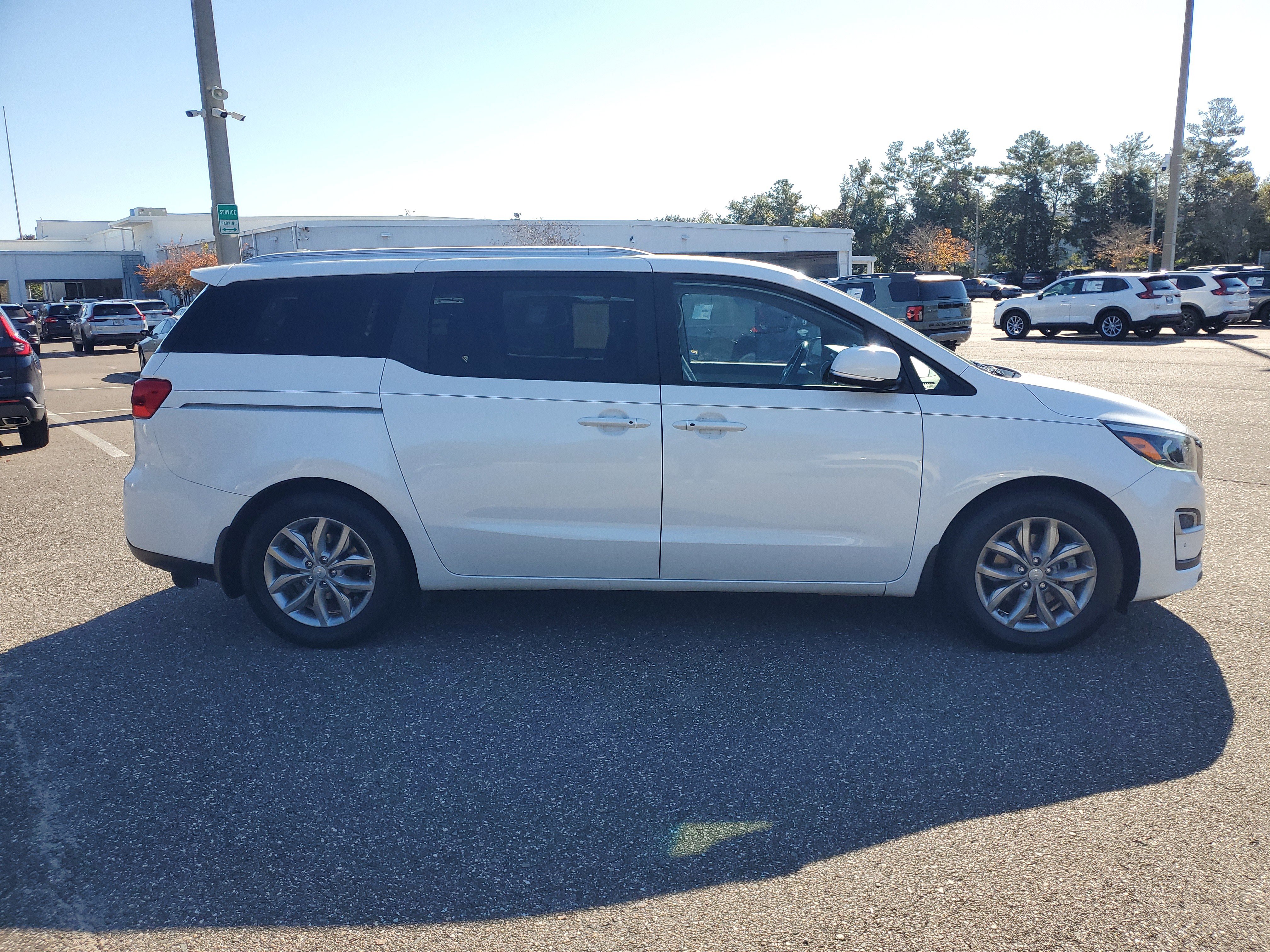 Used 2019 Kia Sedona EX w/ Paint Protection Package image 7