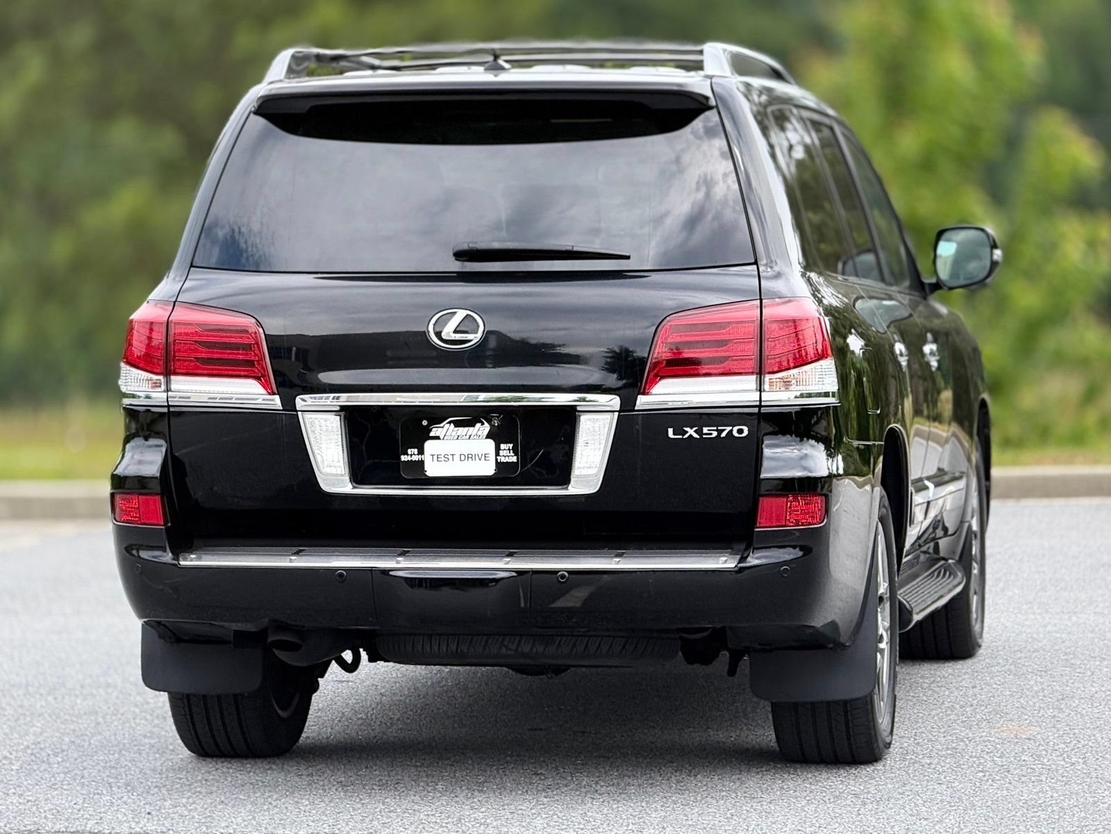 Used 2015 Lexus LX 570 4WD w/ Luxury Package image 12