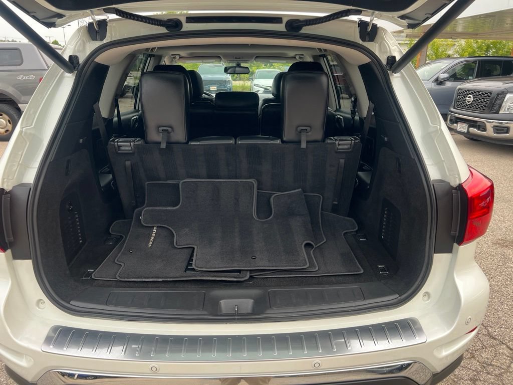 Used 2019 Nissan Pathfinder SL w/ SL Premium Package AWD/4WD image 12