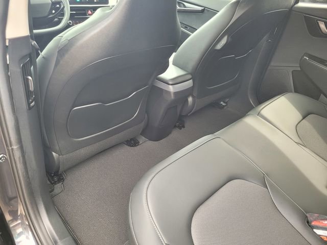 Used 2025 Kia EV6 Light w/ Light LR Technology Package image 12