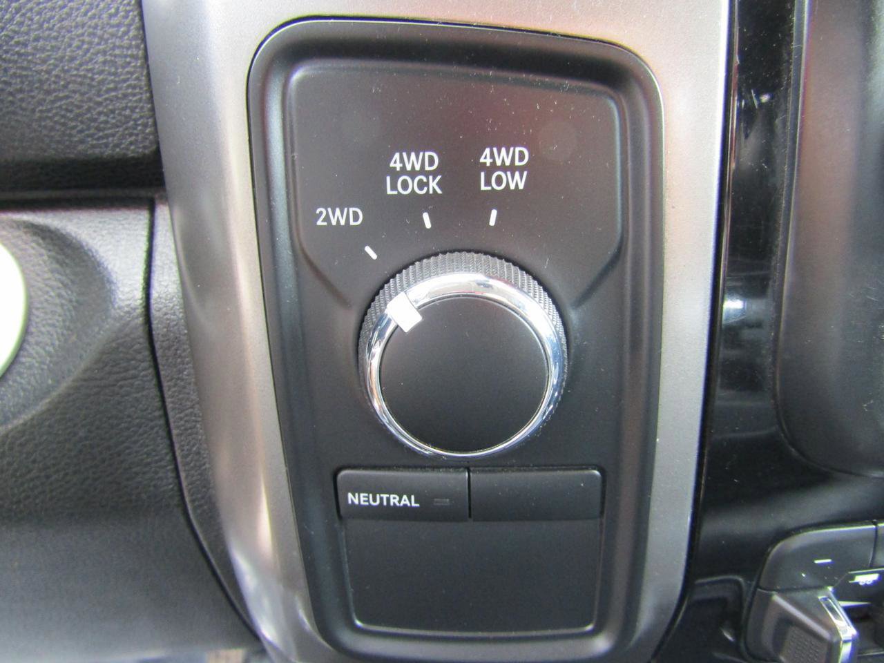 Used 2018 RAM 2500 Big Horn w/ Sport Appearance Group AWD/4WD image 18