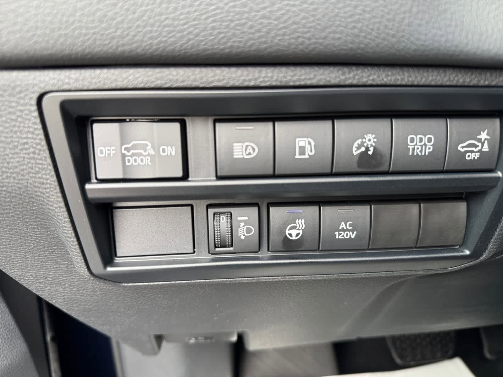 Used 2023 Toyota Sequoia Limited image 19