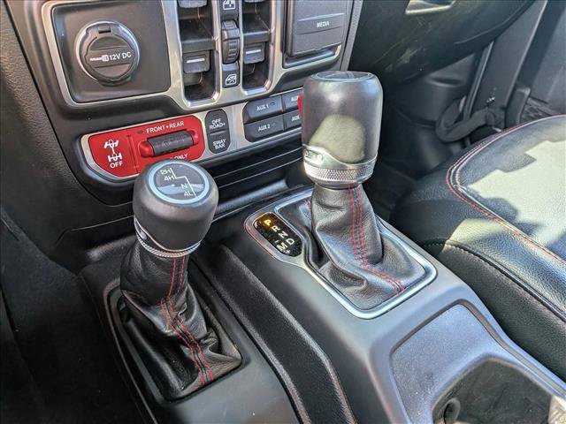 Used 2022 Jeep Gladiator Rubicon w/ LED Lighting Group AWD/4WD image 11