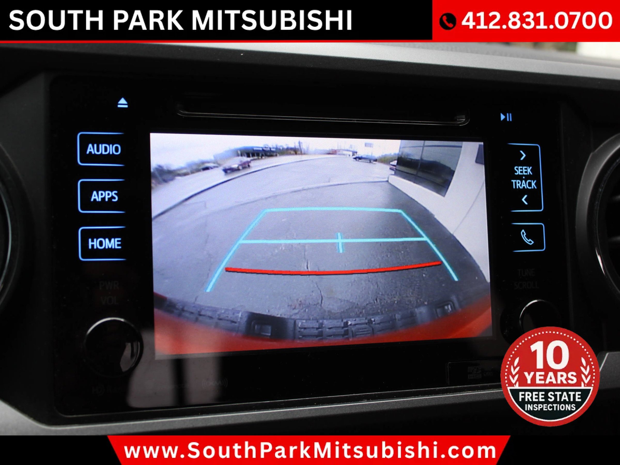 Used 2017 Toyota Tacoma TRD Off-Road w/ Premium & Technology Package image 19