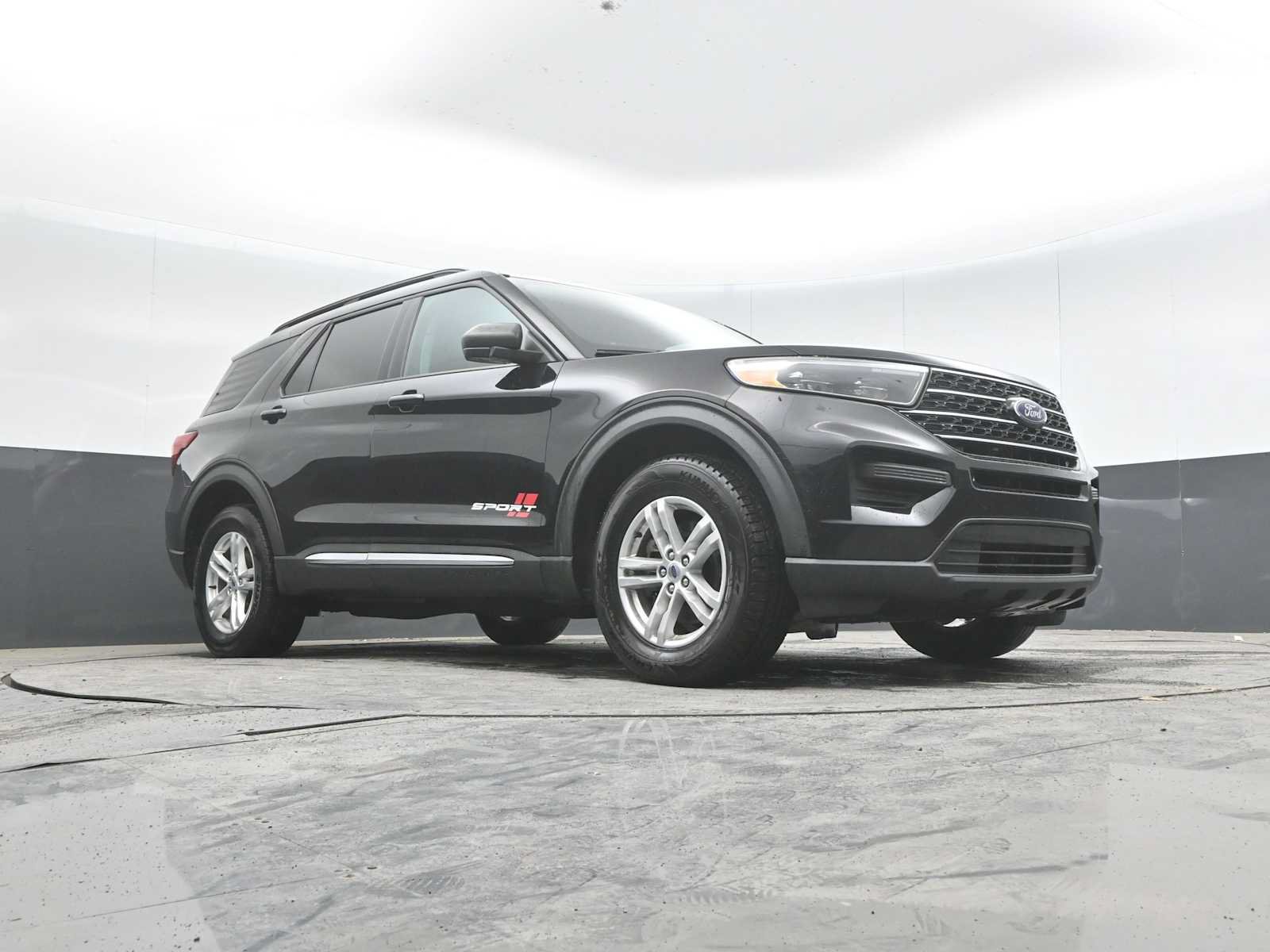 Used 2021 Ford Explorer XLT AWD/4WD image 28