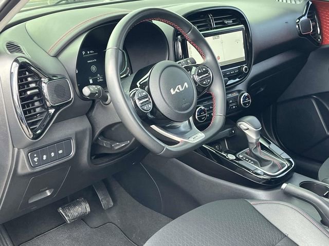 Used 2023 Kia Soul GT-Line image 12