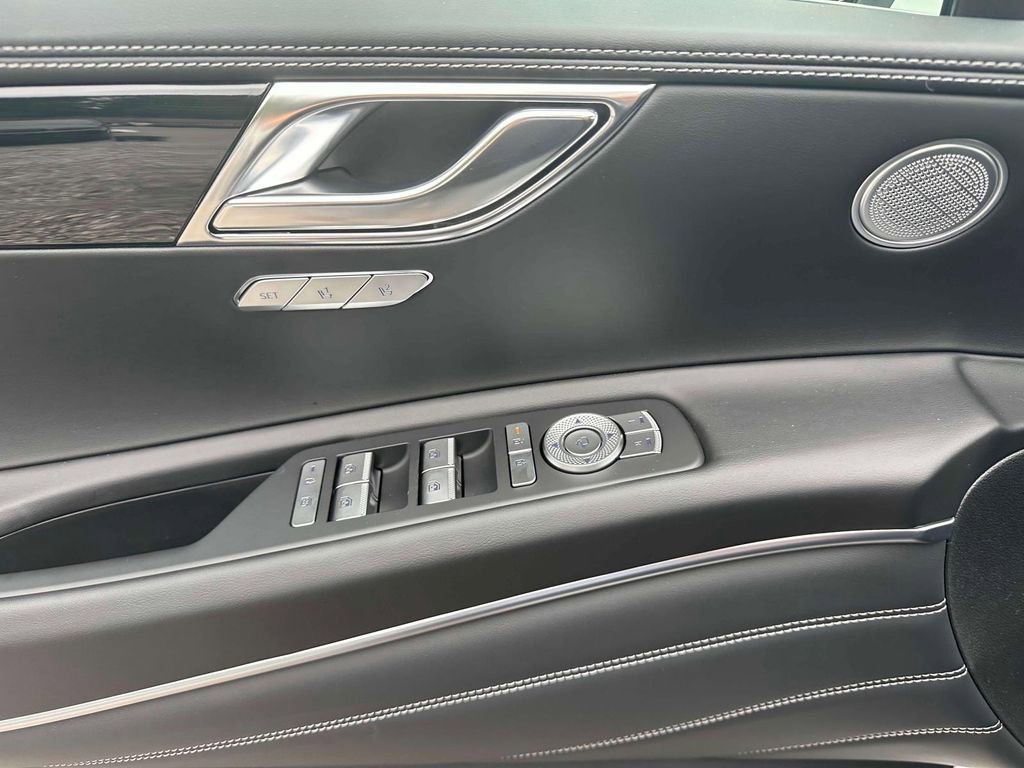 New 2025 Genesis GV80 2.5T image 13