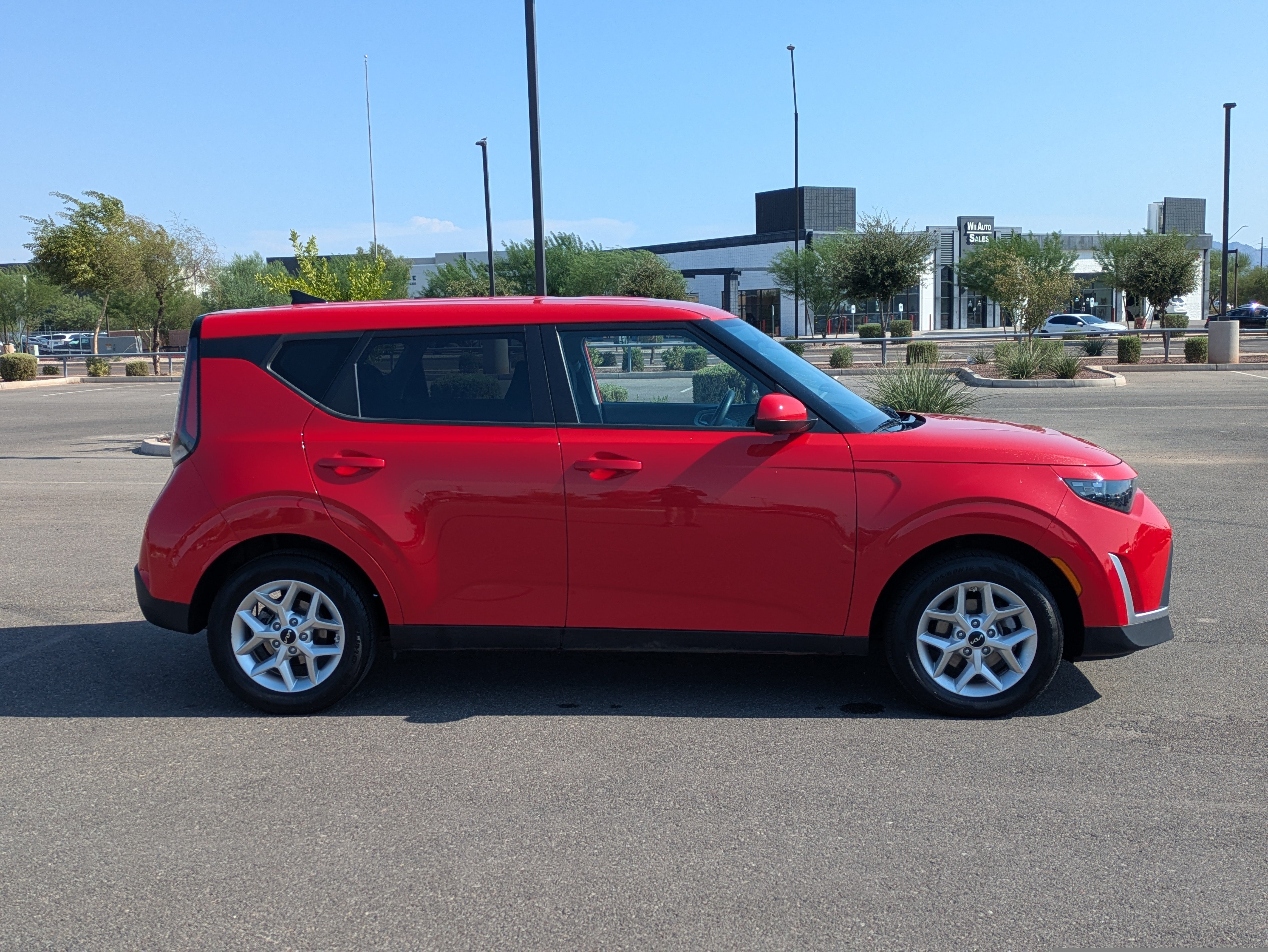 Certified 2024 Kia Soul LX w/ Option Group 015 FWD image 6