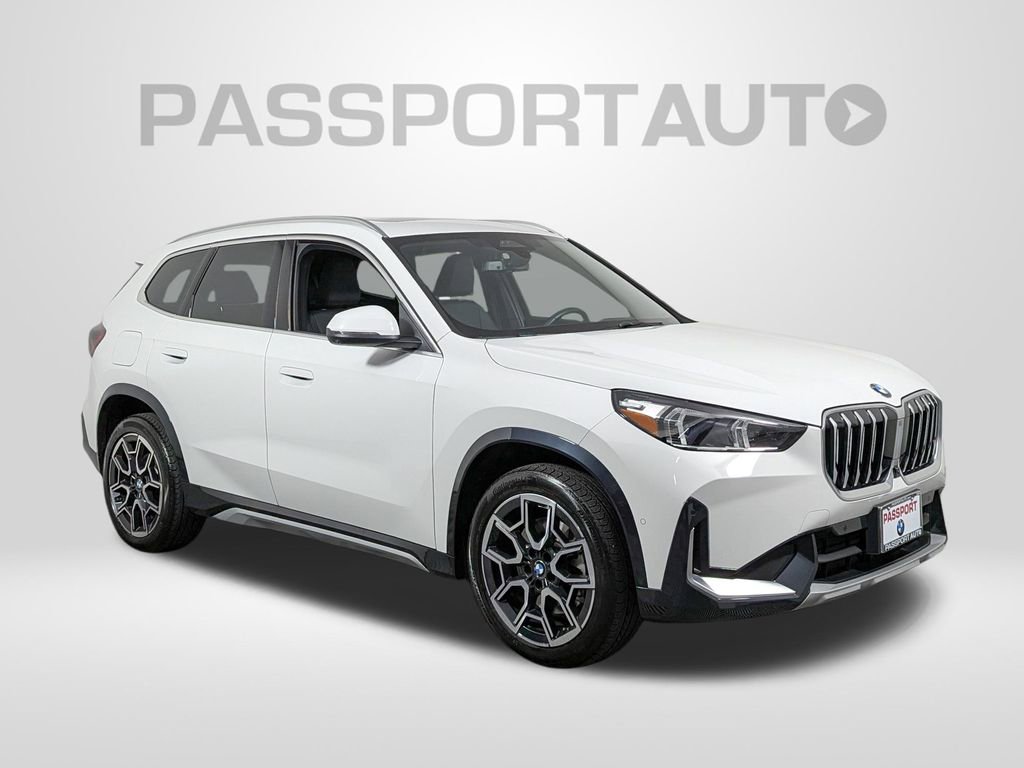 Used 2025 BMW X1 xDrive28i w/ Technology Package image 8