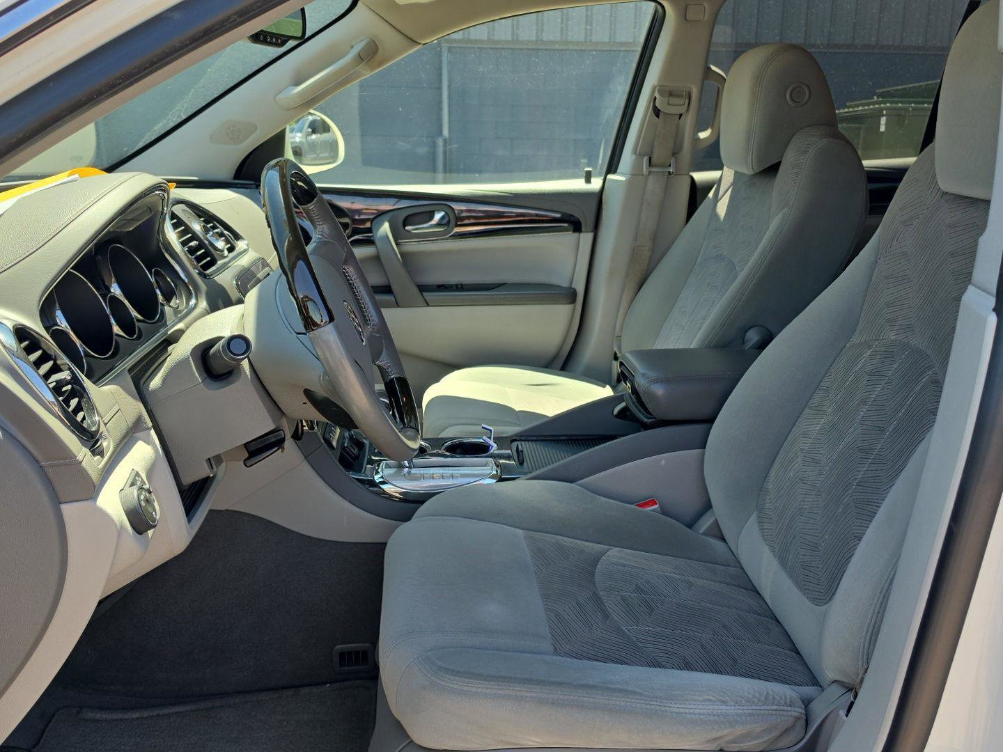 Used 2015 Buick Enclave Convenience FWD image 9