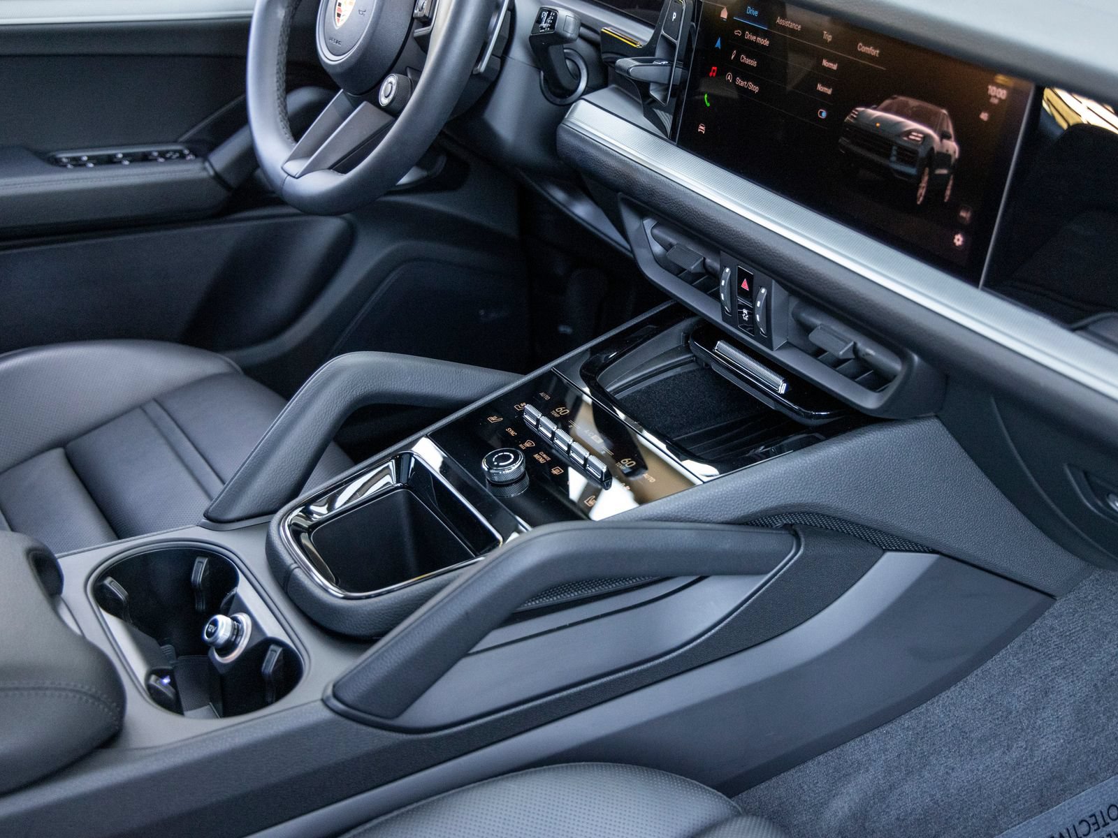 Certified 2026 Porsche Cayenne Coupe AWD/4WD image 63