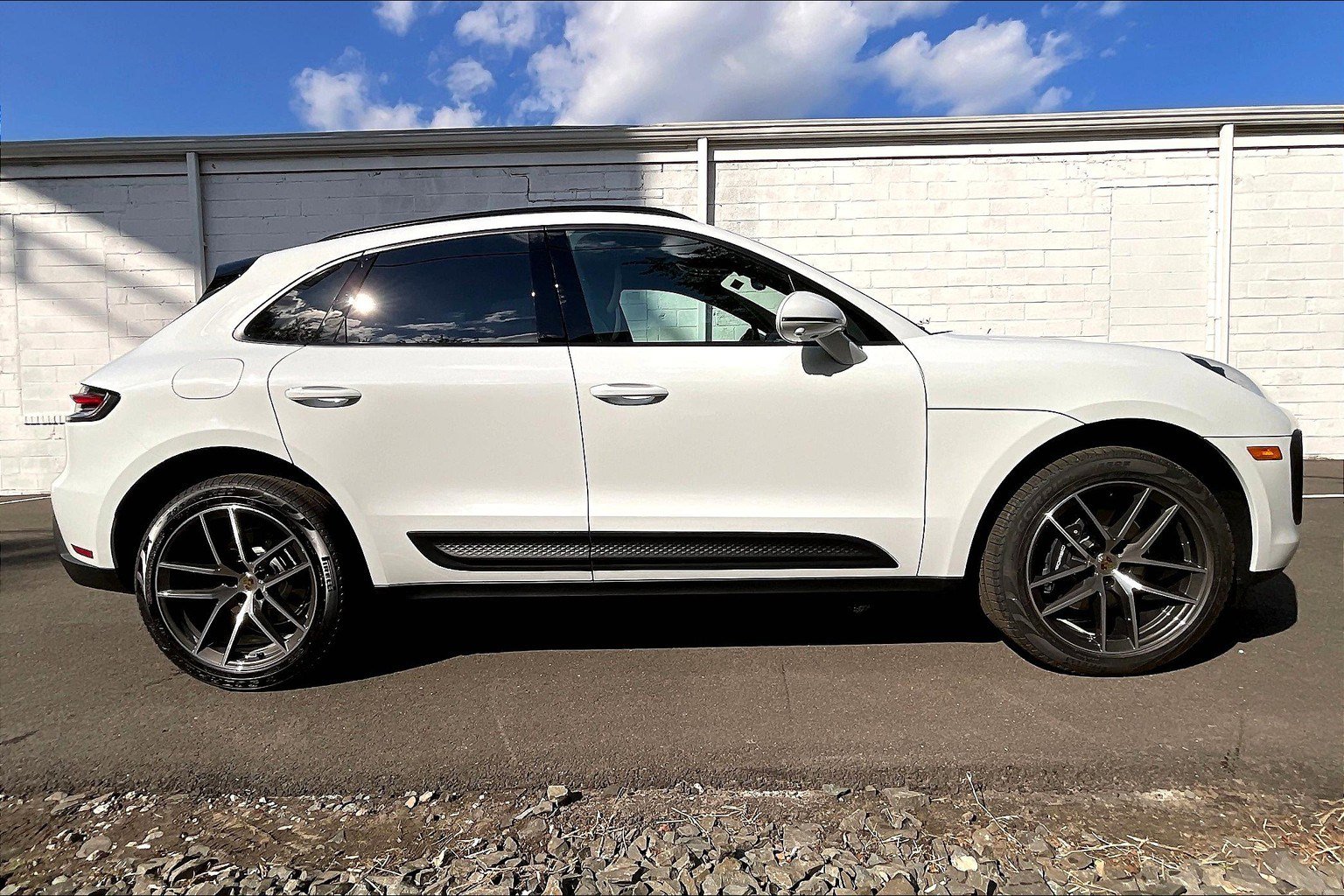 New 2026 Porsche Macan image 6