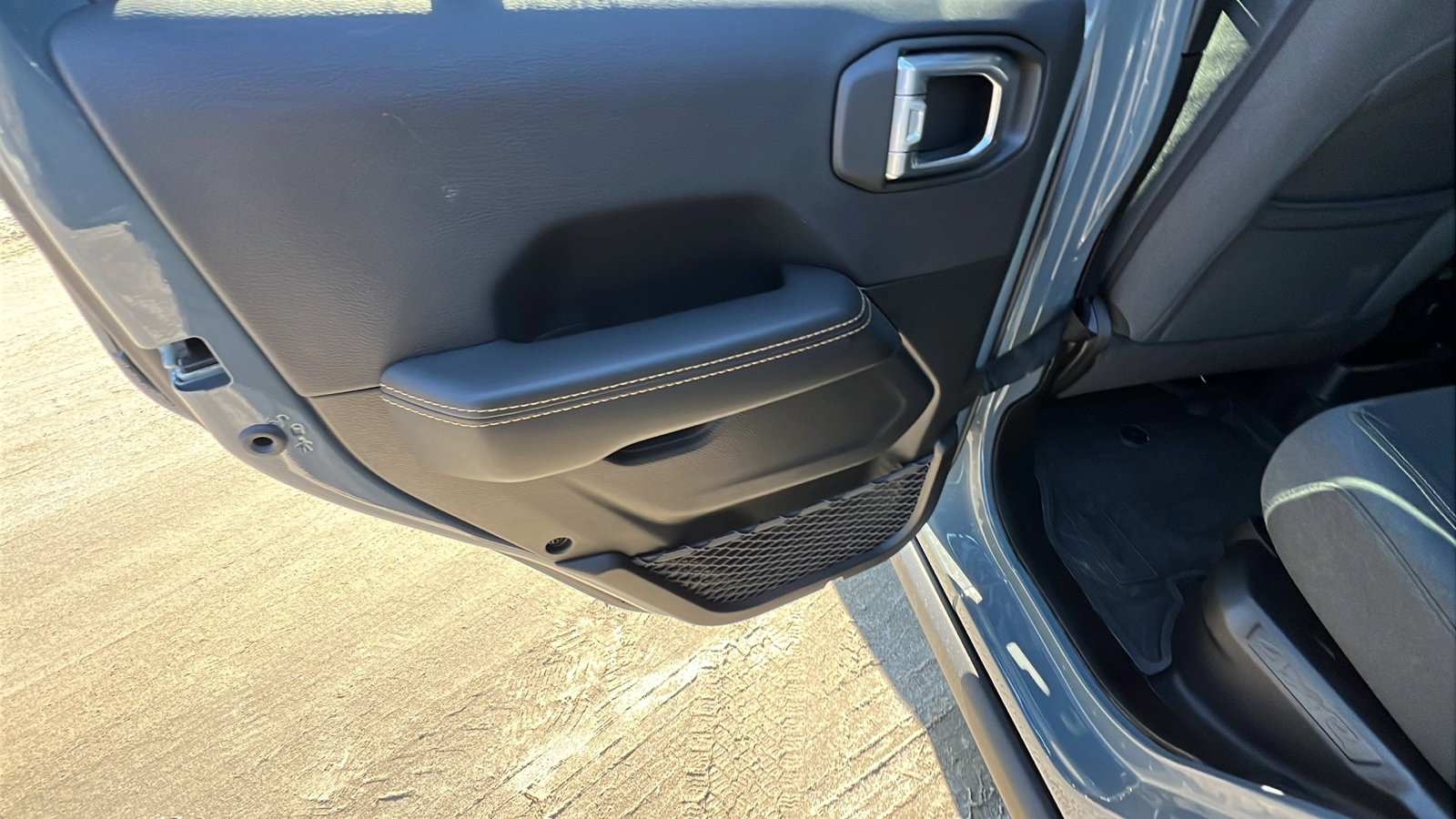 Used 2025 Jeep Wrangler Backcountry 4xe image 21