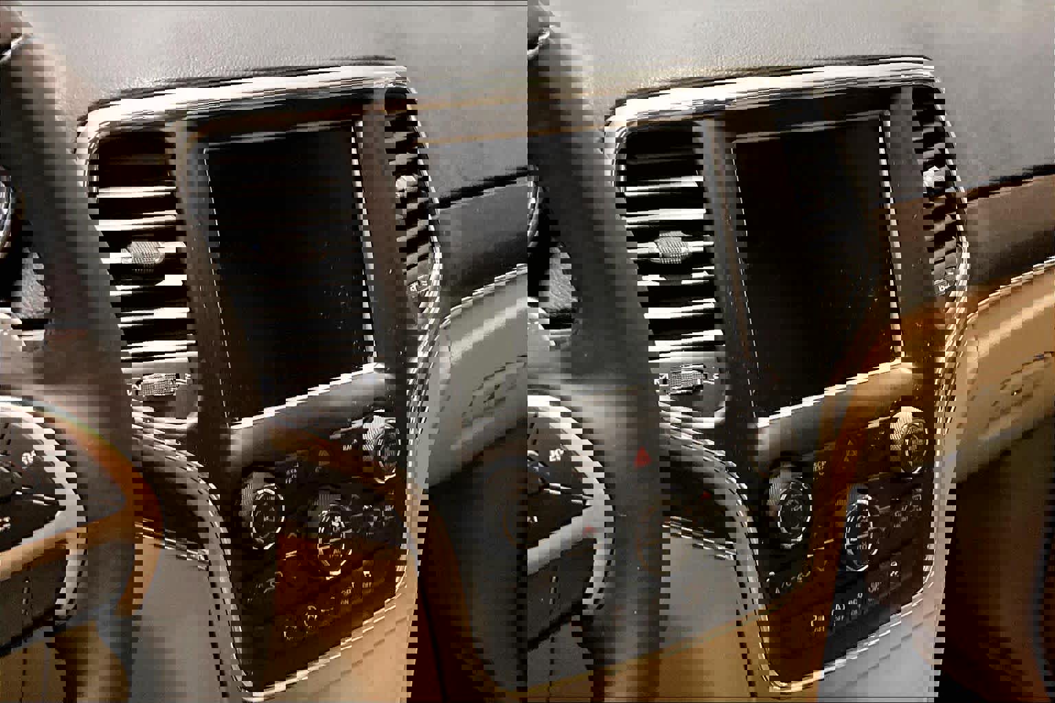 Used 2017 Jeep Grand Cherokee Limited image 7