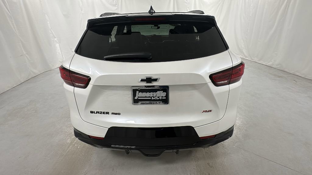 Used 2023 Chevrolet Blazer RS w/ Driver Confidence II Package image 4