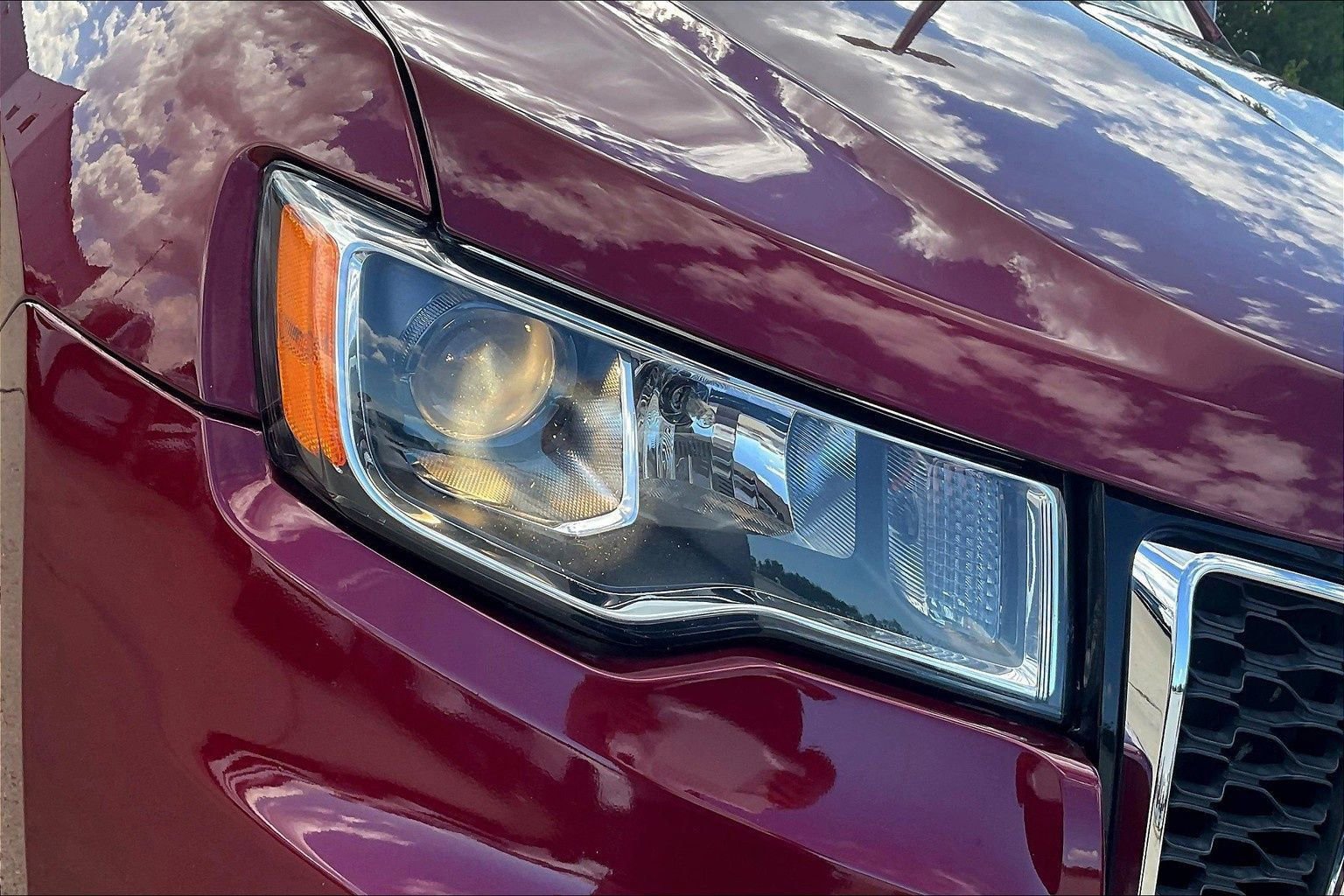 Used 2021 Jeep Grand Cherokee Laredo image 33