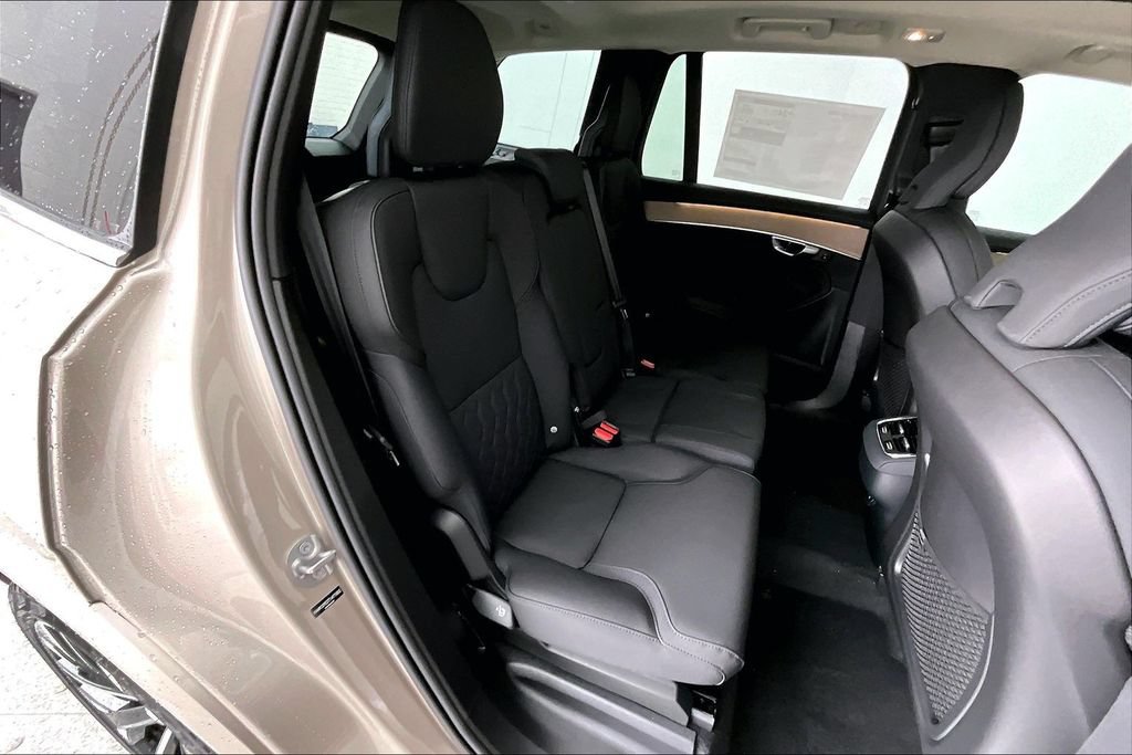New 2026 Volvo XC90 B5 Plus AWD/4WD image 8