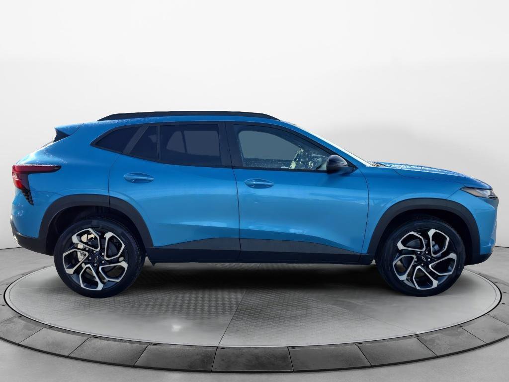 New 2026 Chevrolet Trax RS w/ Sunroof Package FWD image 6