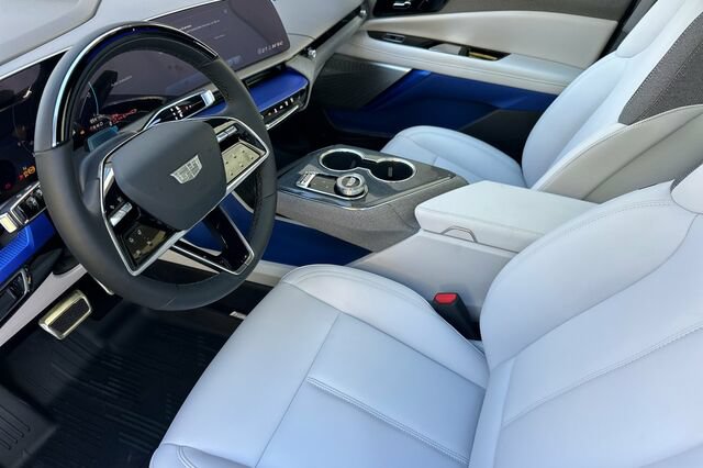 New 2027 Cadillac Optiq Sport w/ LPO, Floor Liner Package AWD/4WD image 10