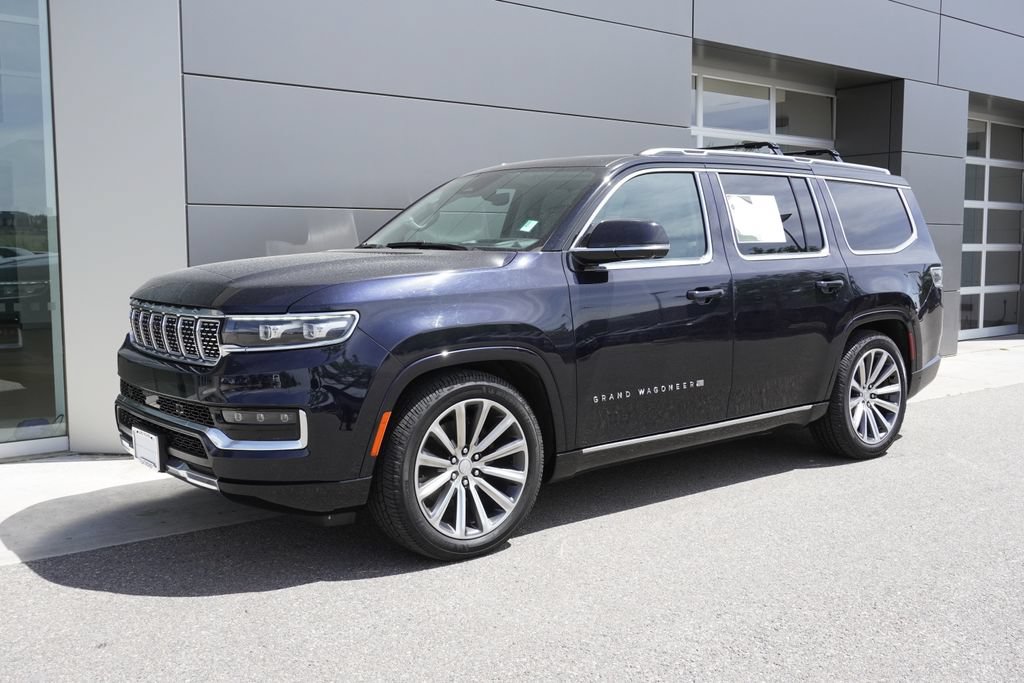 Used 2023 Jeep Grand Wagoneer 4WD image 3