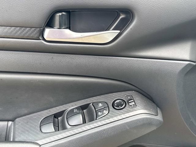 Used 2025 Nissan Altima 2.5 SV image 26