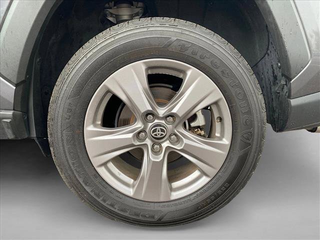 Used 2025 Toyota RAV4 XLE AWD/4WD image 15