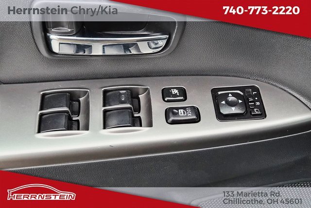 Used 2024 Mitsubishi Outlander Sport SE image 16