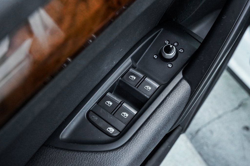 Used 2018 Audi Q5 2.0T Premium Plus w/ Premium Plus Package image 10