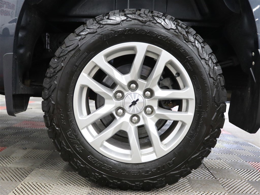Used 2022 Chevrolet Silverado 1500 RST w/ Z71 Off-Road Package AWD/4WD image 39