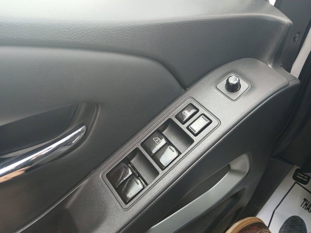 Used 2022 Nissan Frontier SV w/ Technology Package image 8