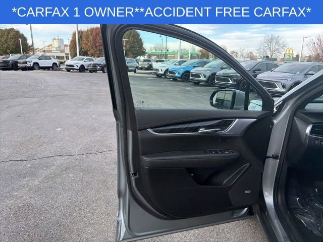 Used 2025 Cadillac XT6 Premium Luxury image 23