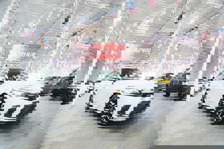 Used 2023 Honda Civic EX image 2