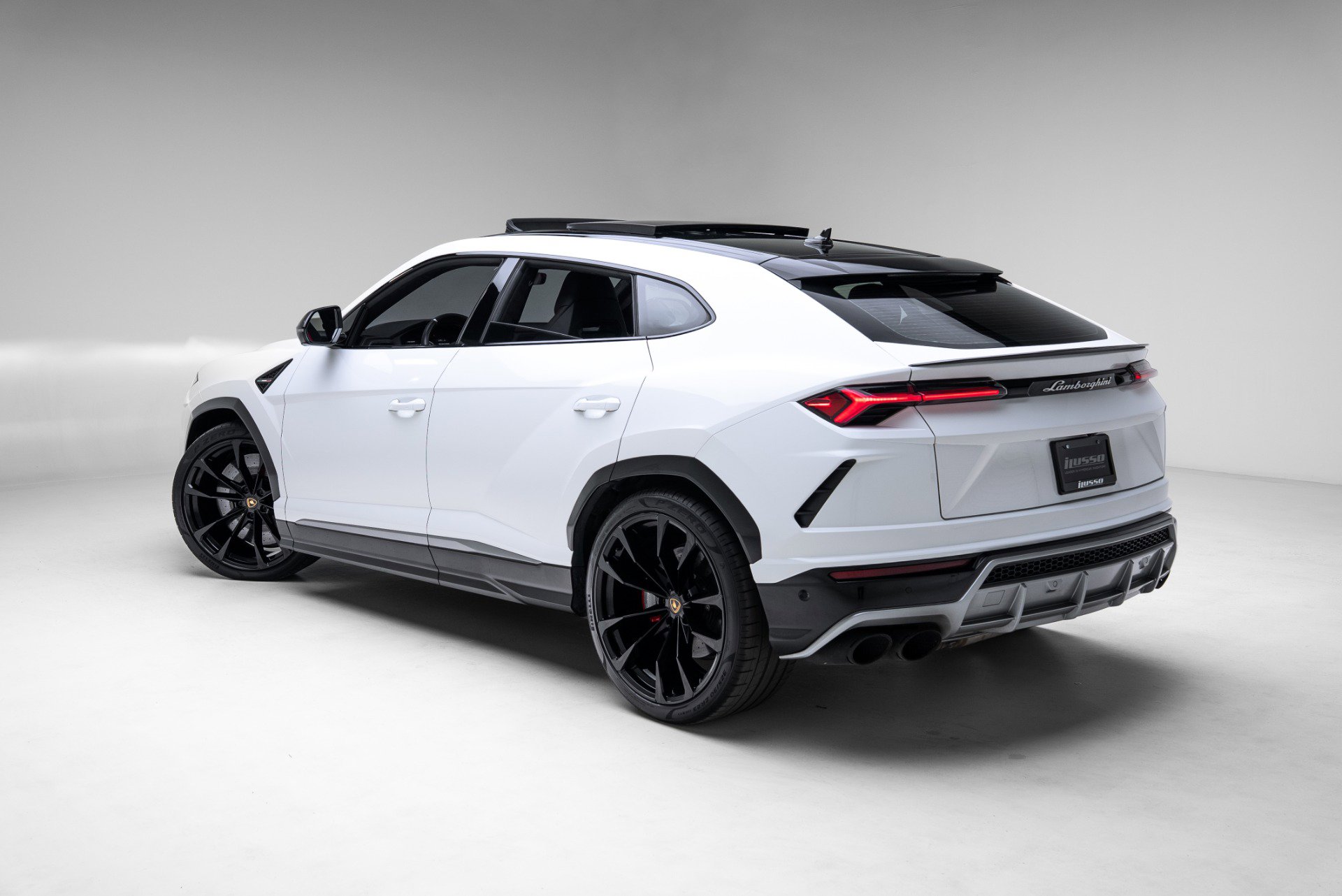 Used 2021 Lamborghini Urus AWD/4WD image 47