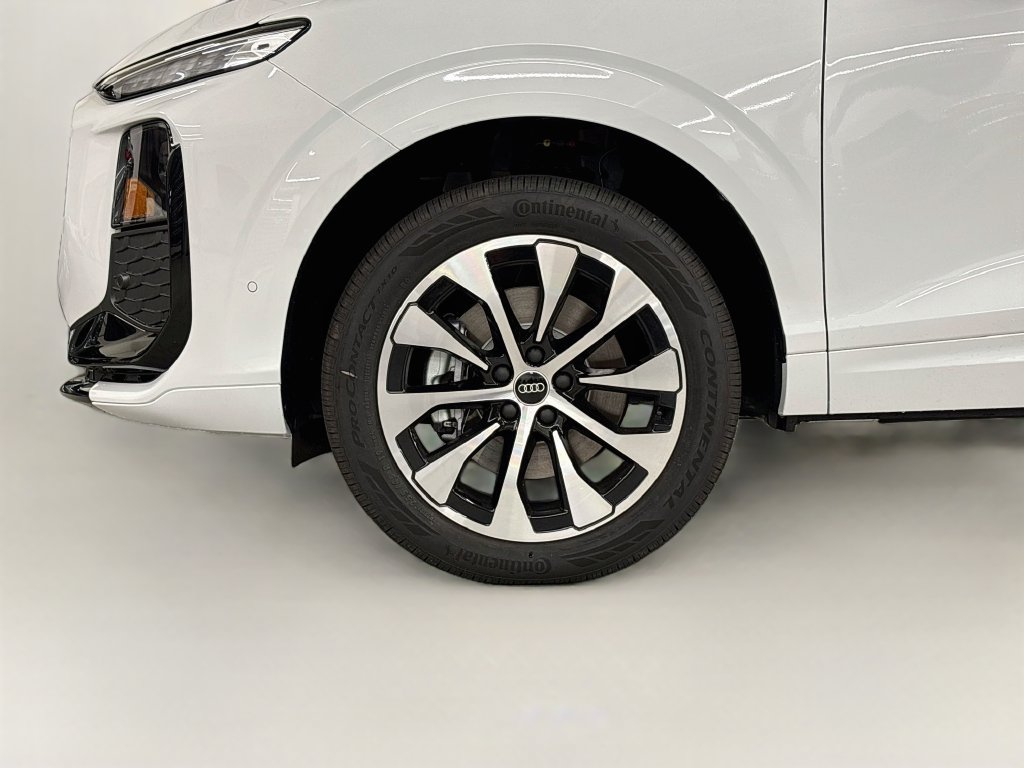 New 2026 Audi Q3 quattro 2.0T AWD/4WD image 26