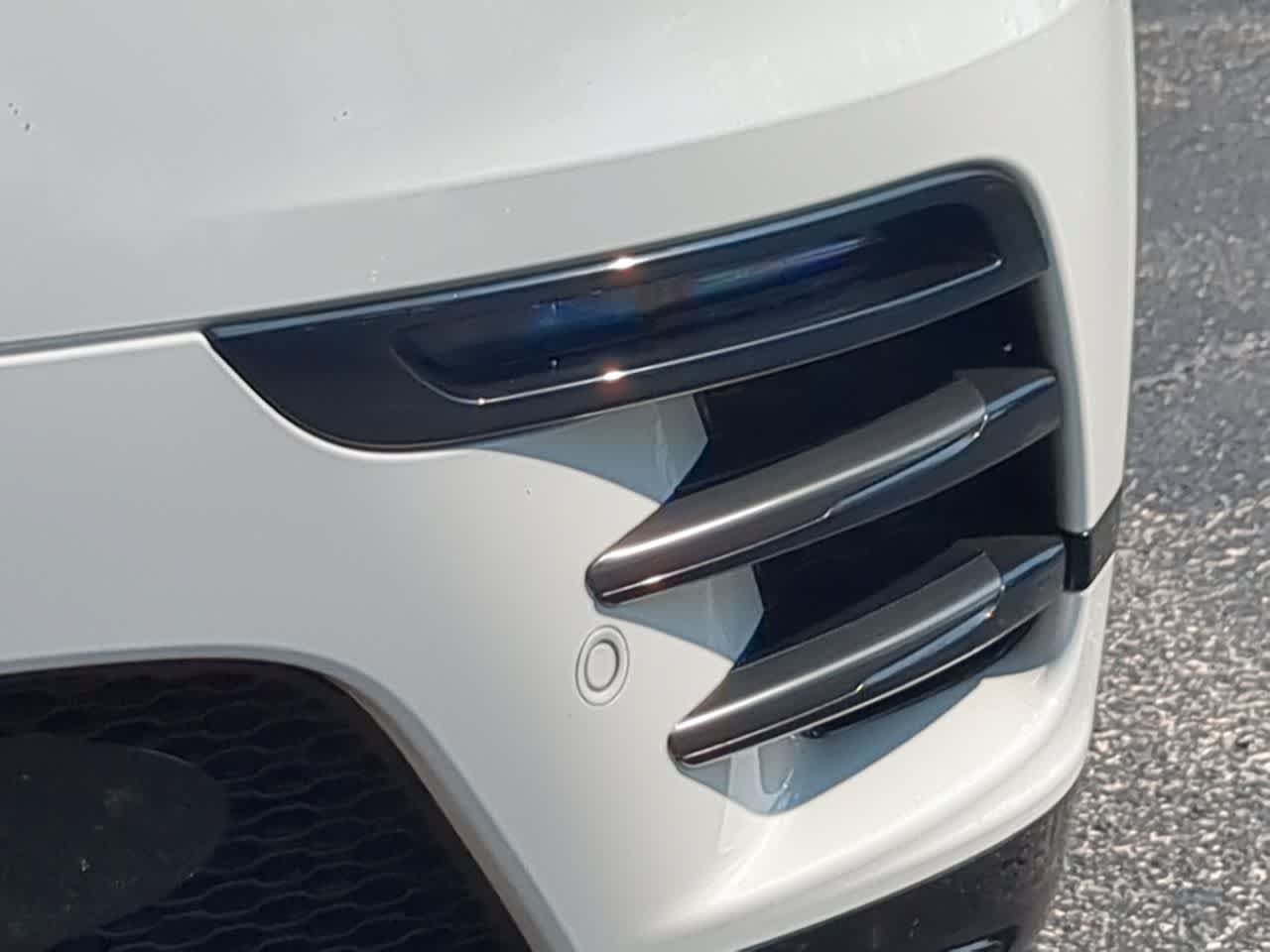 Certified 2026 Land Rover Range Rover Velar Dynamic SE AWD/4WD image 11