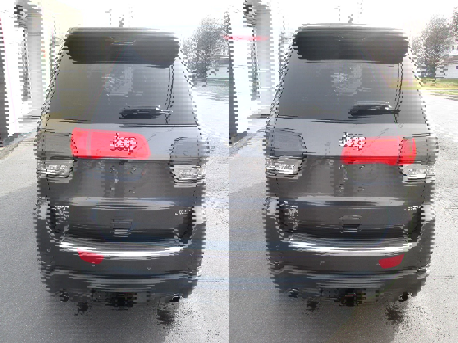 Used 2014 Jeep Grand Cherokee Limited w/ Trailer Tow Group IV image 4