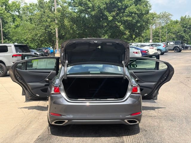 Certified 2025 Lexus ES 350 w/ Accessory Package (Z2) FWD image 11