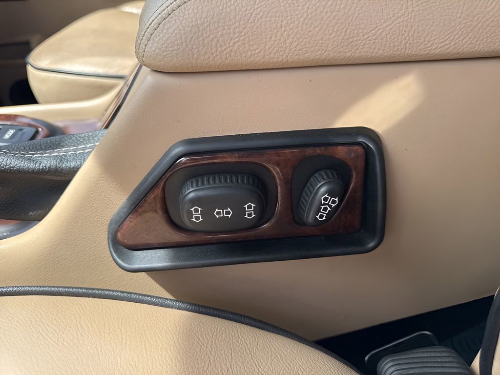 Used 2004 Land Rover Discovery SE image 13