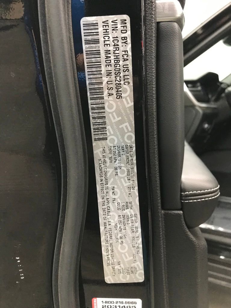 Used 2025 Jeep Grand Cherokee Limited image 45