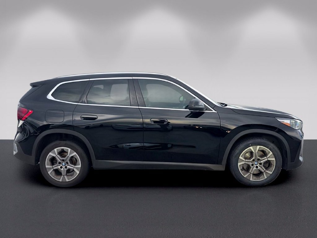 Certified 2023 BMW X1 xDrive28i AWD/4WD image 3