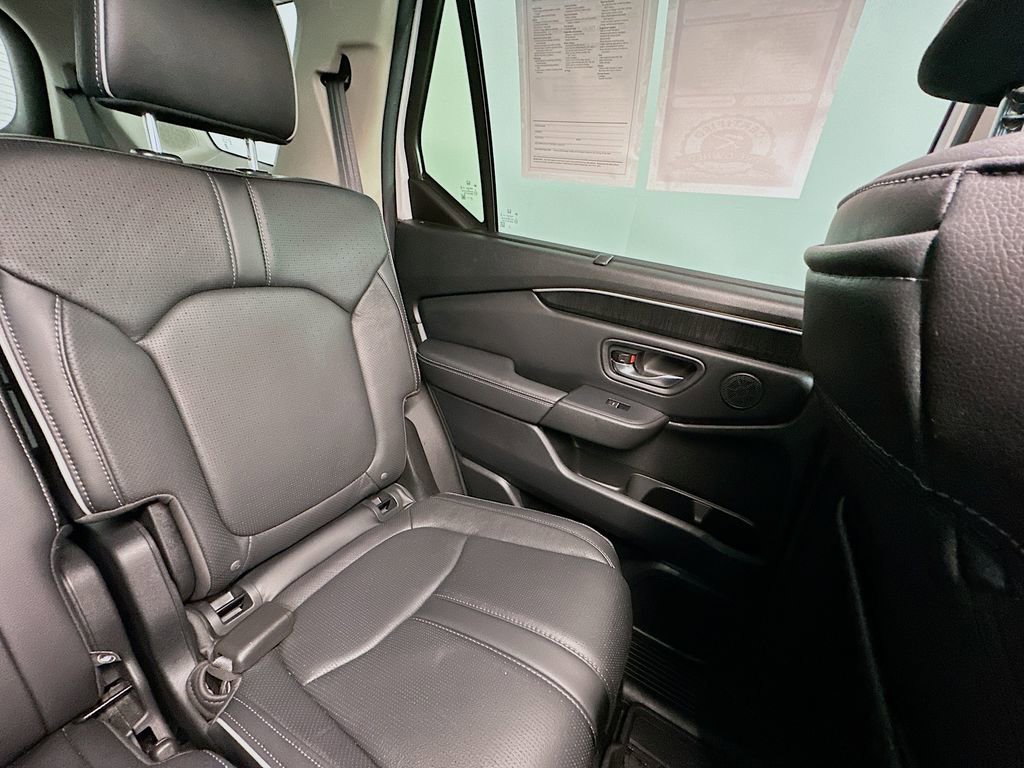 Used 2024 Honda Pilot Elite image 14