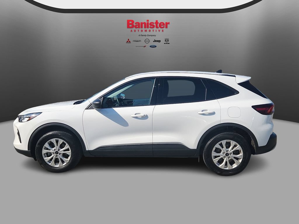 Used 2025 Ford Escape Active AWD/4WD image 7