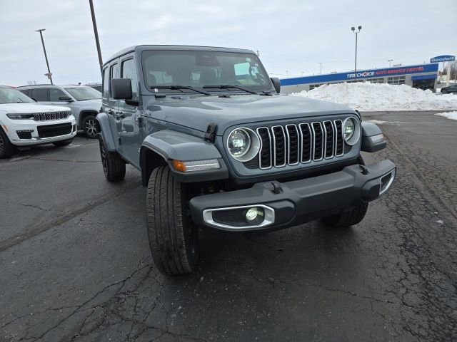 Used 2025 Jeep Wrangler Unlimited Sahara w/ Safety Group AWD/4WD image 9